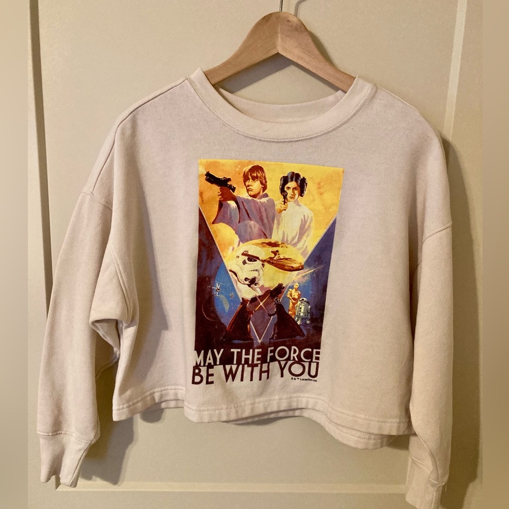 Old Navy crop long sleeve sweatshirt, size SM. Fits up thru medium